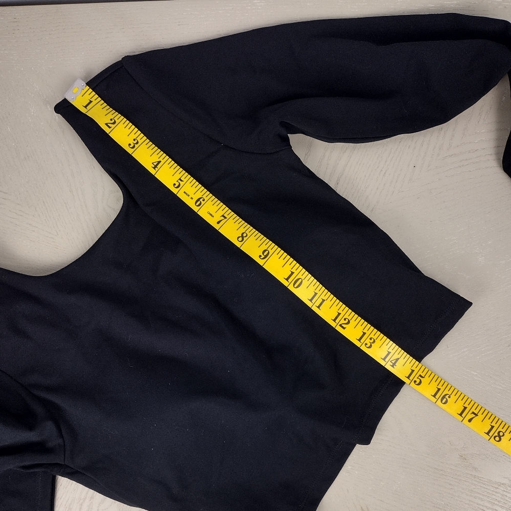 NWOT Black Long Sleeve Crop Top - Picture 4 of 7